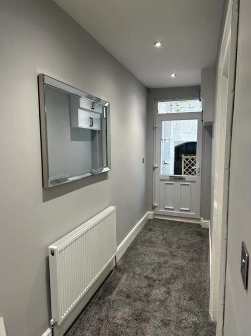 Large 1 Bedroom Flat With Private Parking Plymouth Exteriör bild