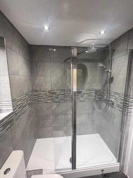 Large 1 Bedroom Flat With Private Parking Plymouth Exteriör bild