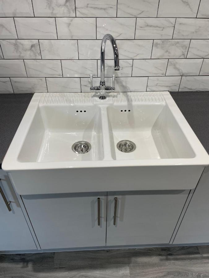 Large 1 Bedroom Flat With Private Parking Plymouth Exteriör bild