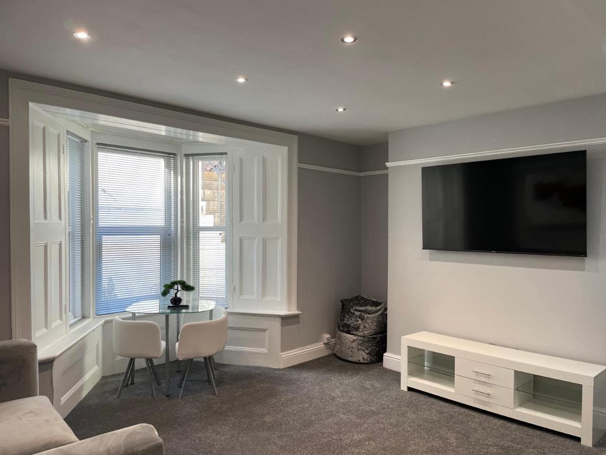 Large 1 Bedroom Flat With Private Parking Plymouth Exteriör bild